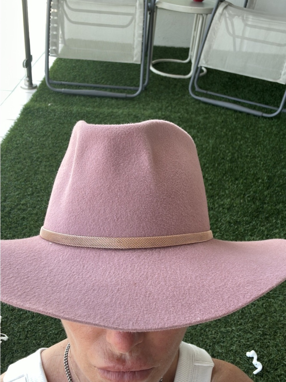Women’s Pink Wide-Brim Felt Fedora with Contrast Trim